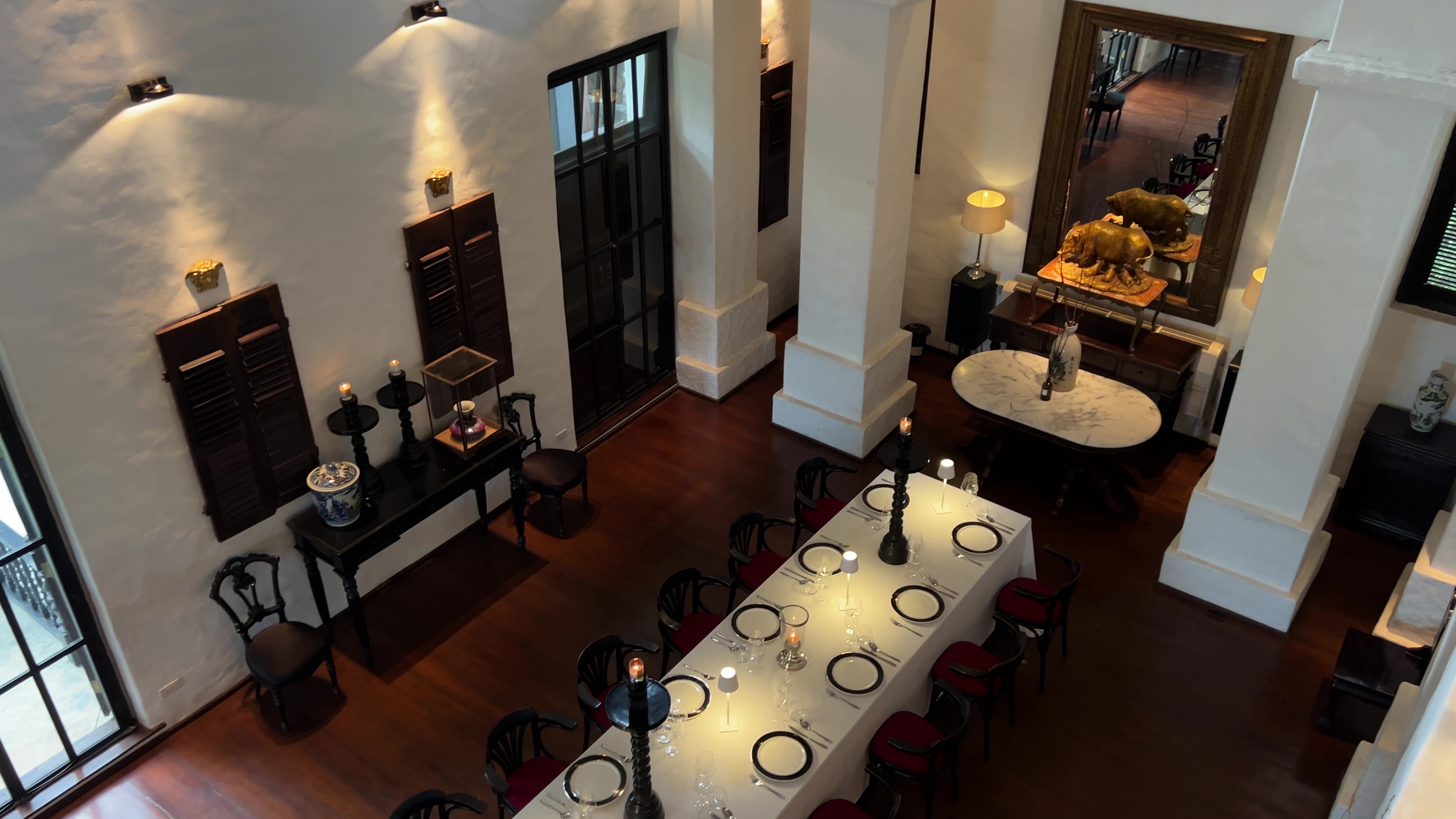 Gallery Ambiance